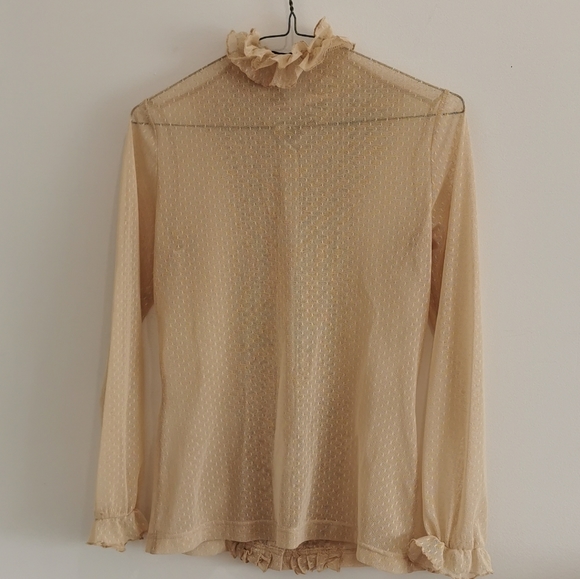 🌸 Pearl Blouse 🌸 - Picture 4 of 4